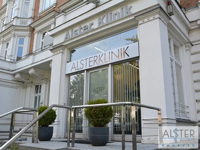 Eingang der Alster Klinik in der Rothenbaumchaussee 7